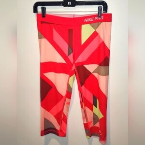 NIKE - PRO -size M - cropped over the knee leggings-active wear-